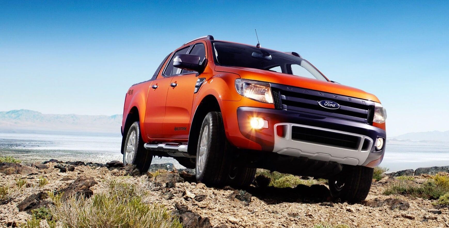 Ford Wildtrak orange